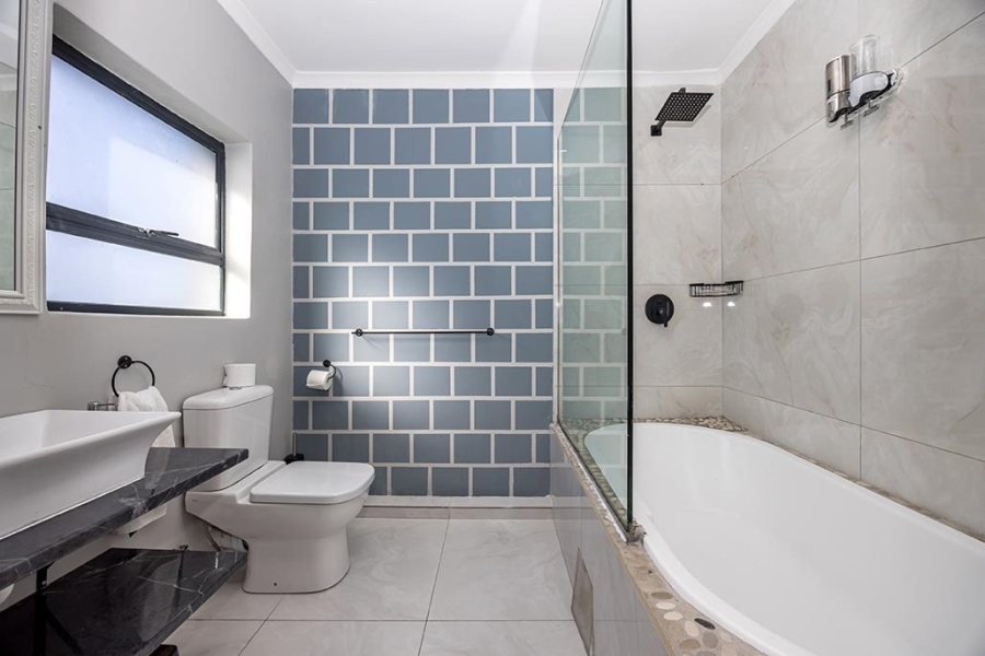 10 Bedroom Property for Sale in Milnerton Western Cape